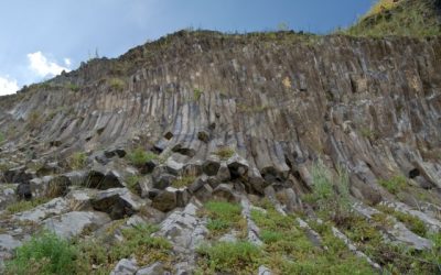 Basaltwand, Quelle www.vulkanerlebnis-parkstein - Kopie.de